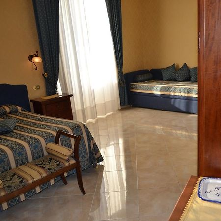 Toledo Bed and Breakfast Νάπολη Εξωτερικό φωτογραφία