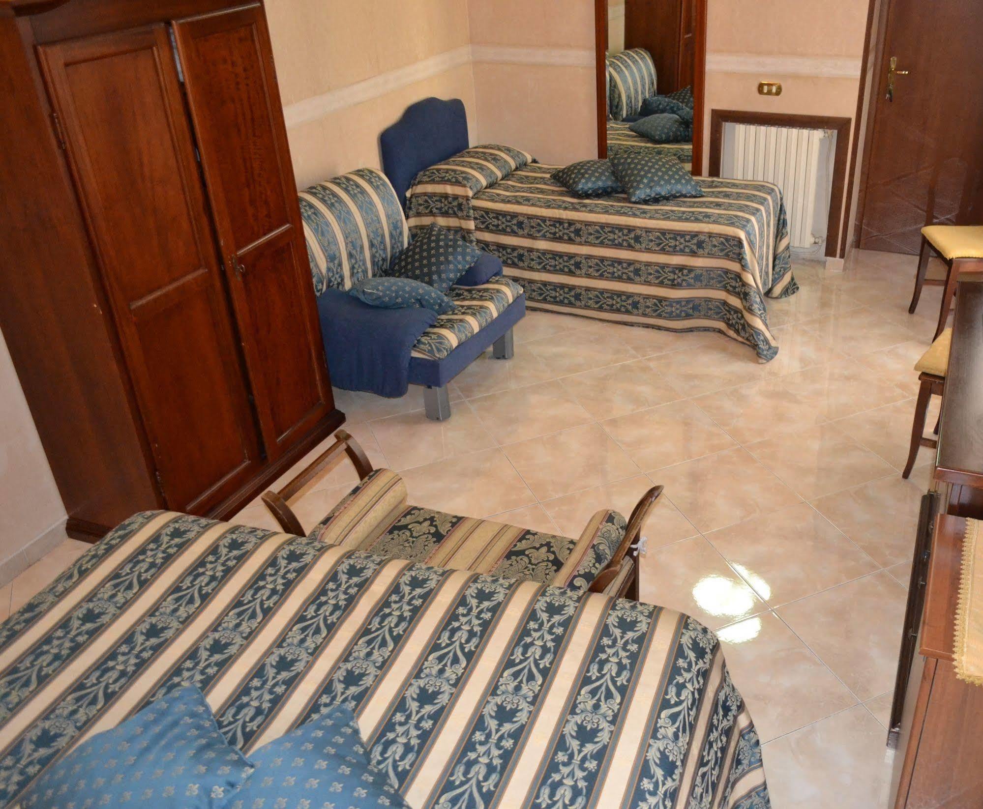 Toledo Bed and Breakfast Νάπολη Εξωτερικό φωτογραφία