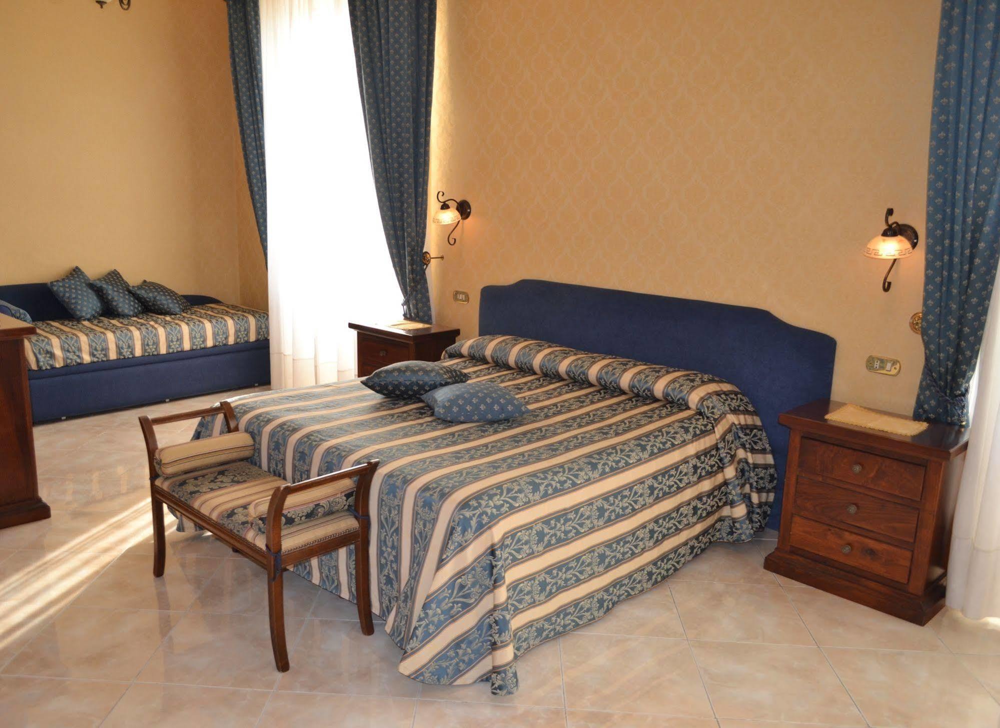 Toledo Bed and Breakfast Νάπολη Εξωτερικό φωτογραφία